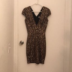 Dress the population sequin dress size small